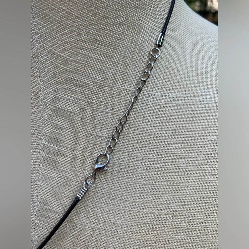 Handmade Genuine Stone Mushroom Amulet Necklace - Picture 5 of 10